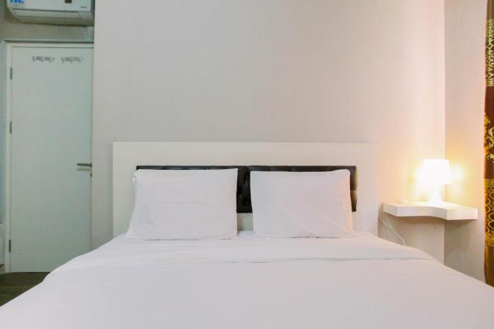 Modern Furnished 3BR at Springlake Summarecon Bekasi Apartment By Travelio