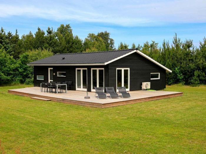 6 person holiday home in Strandby-By Traum