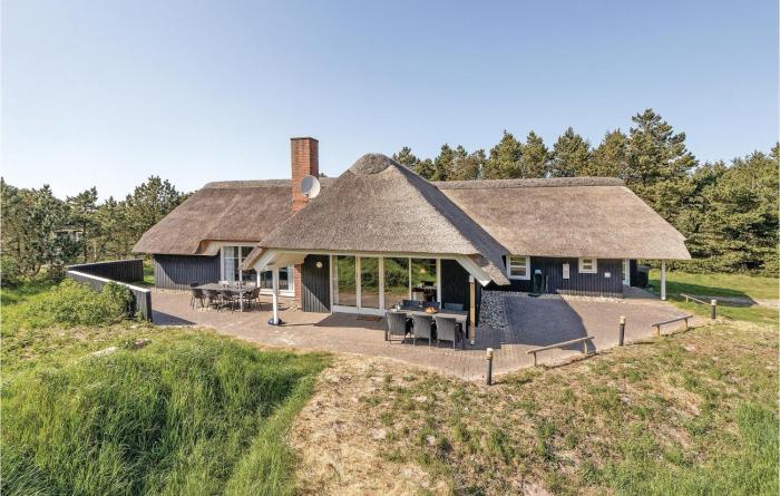 Stunning Home In Blåvand With Sauna
