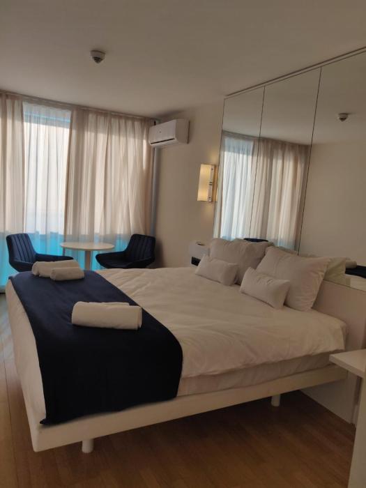 Sea view hotel apartment orbi city1006.