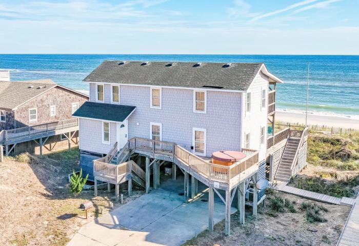 York - Duck, Carolina Dunes, Oceanfront, Ocean View, Hot Tub, Large Decks, Pets OK