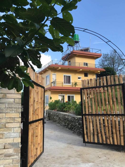 Mones Mountain View Hotel