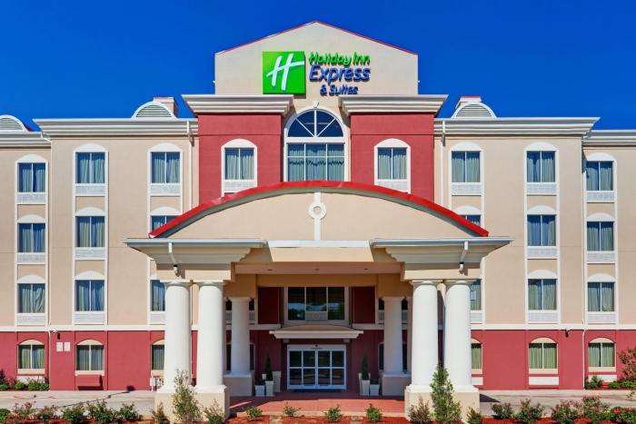 Holiday Inn Express Hotel & Suites Byram by IHG