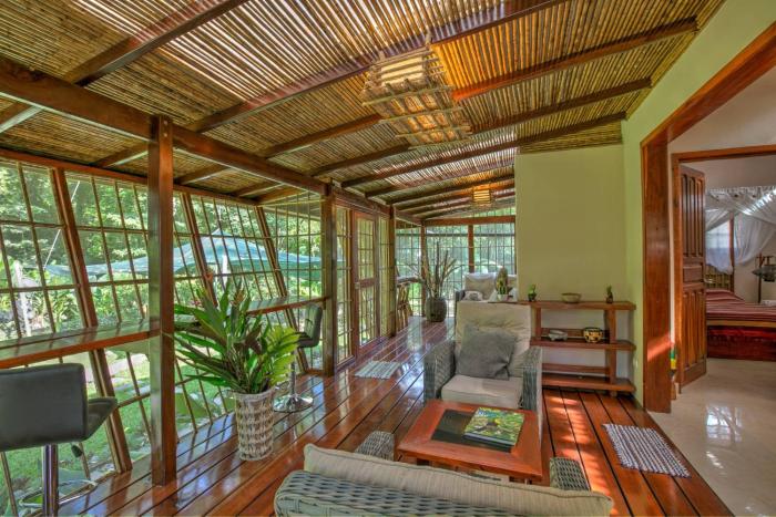 Zen Villa 1 - Three bedroom Luxury Villa with Private Garden -Playa Chiquita
