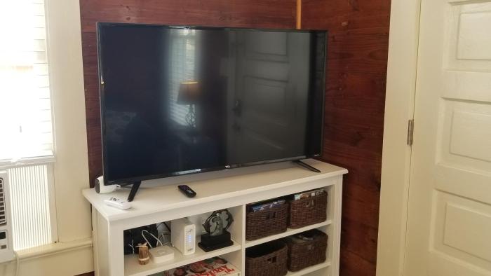 HALF PINT! Pet Friendly, Sleeps 6