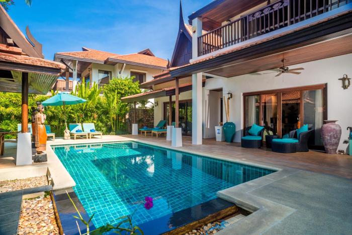 4 BR Villa Baan Banburee, seconds from beach