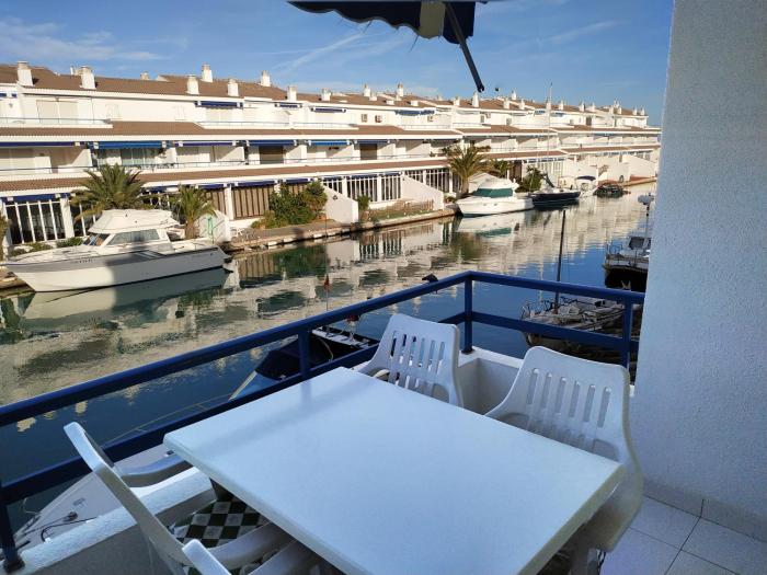 Apartamentos El Puerto 3000