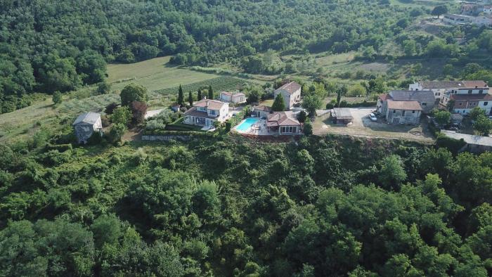 House Lunja