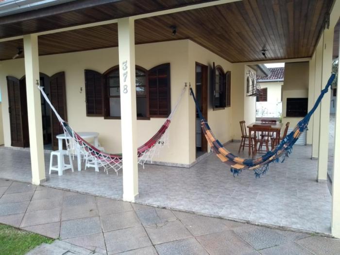 Casa Guaratuba espaçosa e confortável