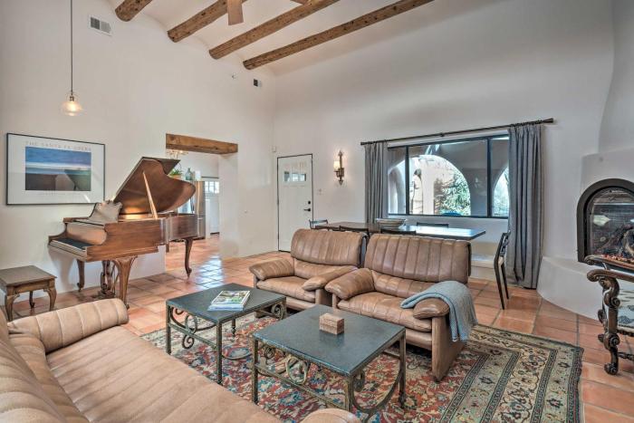 Adobe House w Patio - Walk to Dtwn Plaza & Shops!