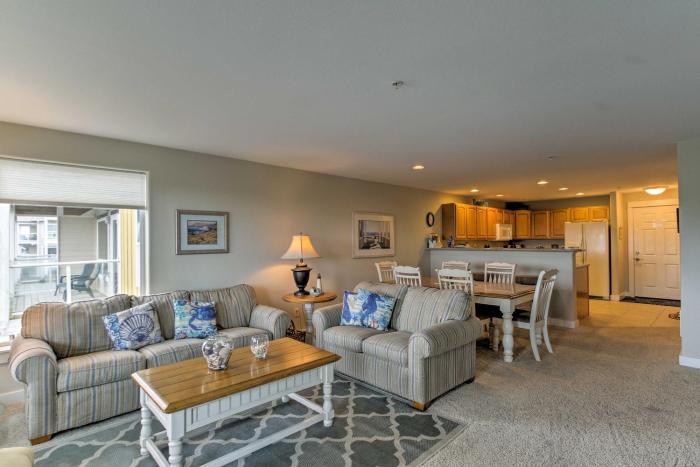 Westport Condo w Saltwater Pool: Steps to Beach!