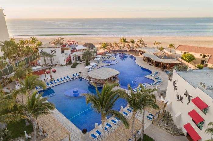 Grand Decameron Los Cabos, A Trademark All-Inclusive Resort