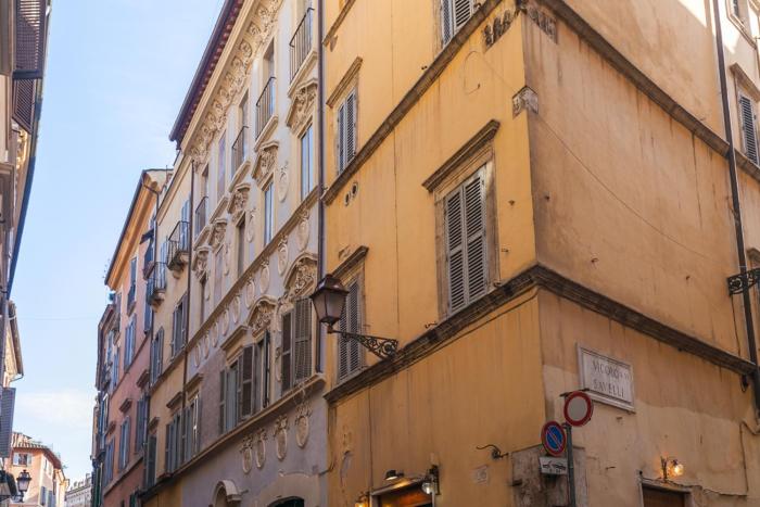 Domus Lupae -live in the heart of Rome