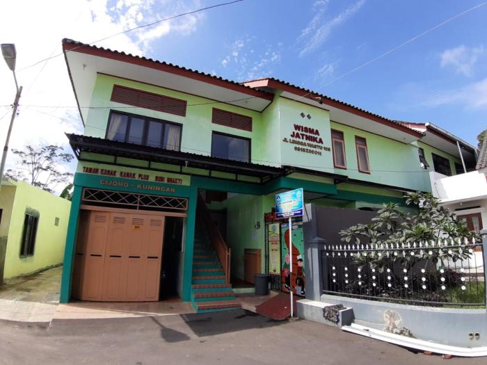OYO Life 2884 Wisma Jatnika Syariah