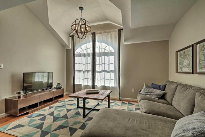 Modern Elizabeth Apt by Dining and NYC Transit!