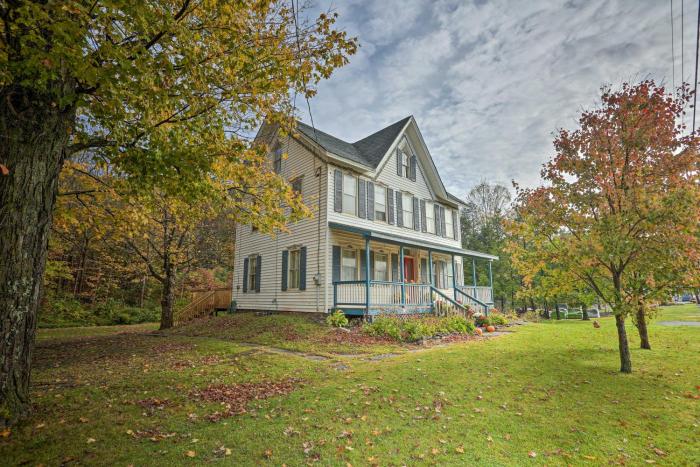 Catskills House 1 Mi to Windham Mountain Resort!