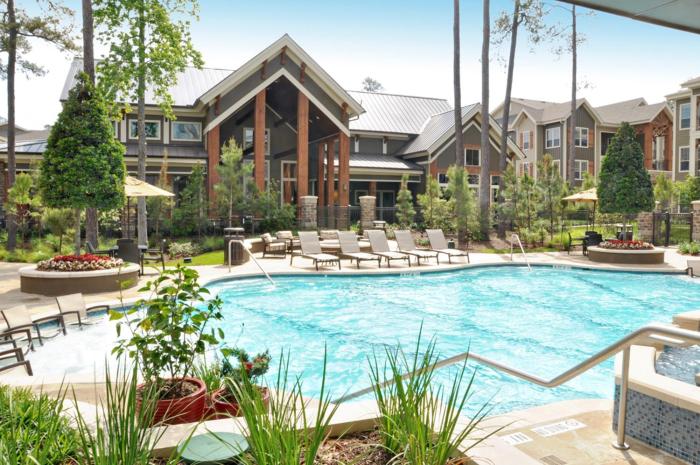 Resort Style ApartmentHome - The Woodlands