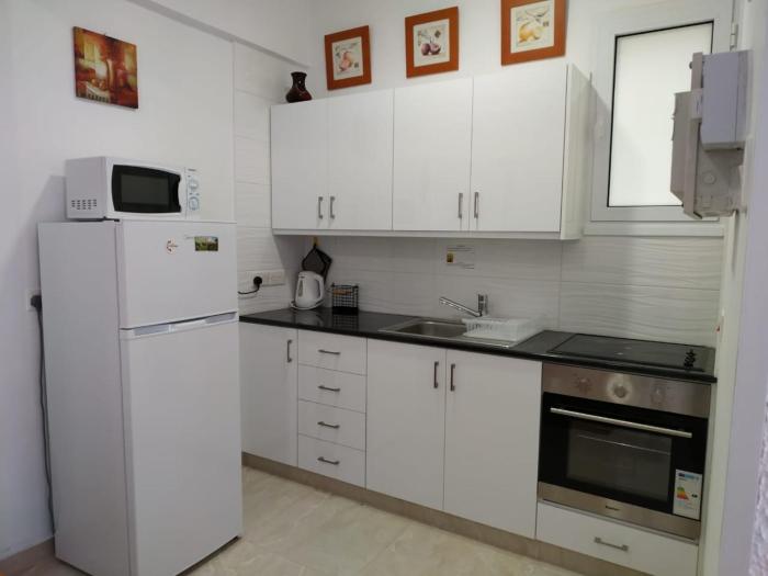 Mikis 1 Bedroom near the Beach and City Center