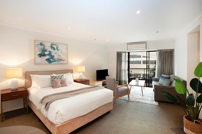 York St Apartments