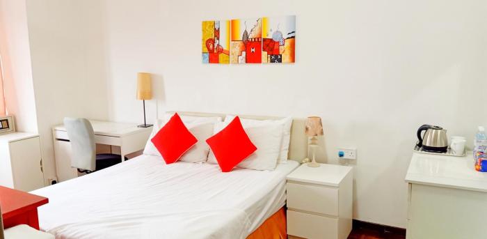 Cozy Master Room at Suria Kipark Damansara Apartment Homestay Sleeps 3 with Fully Equipped Kitchen and Laundry