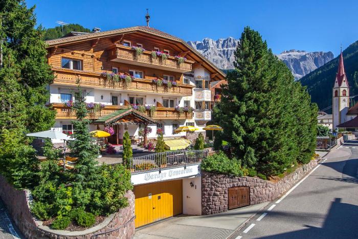 Hotel Garni Concordia - Dolomites Home