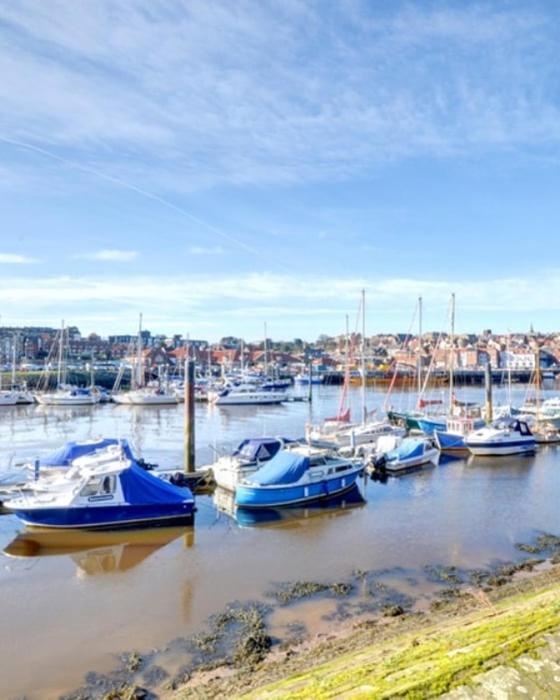 Cottages-Whitby - Marina Side