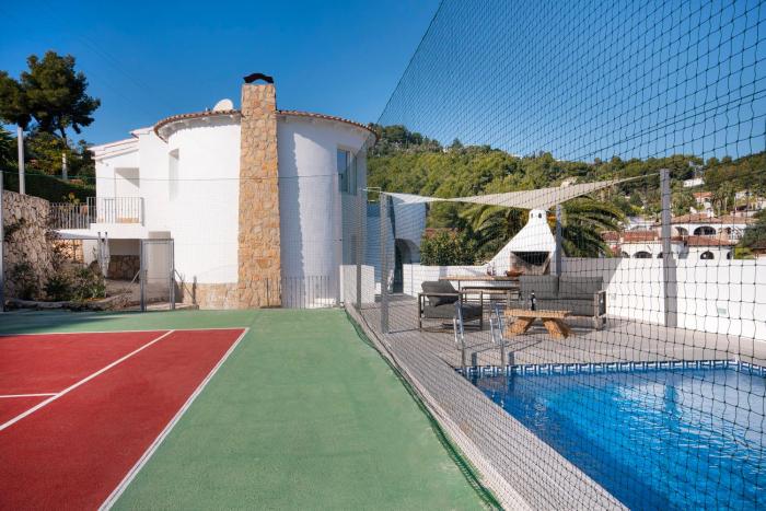 Sara 10 - free WIFI, chill-out, private pool, private tennis court - by Holiday Rentals Villamar