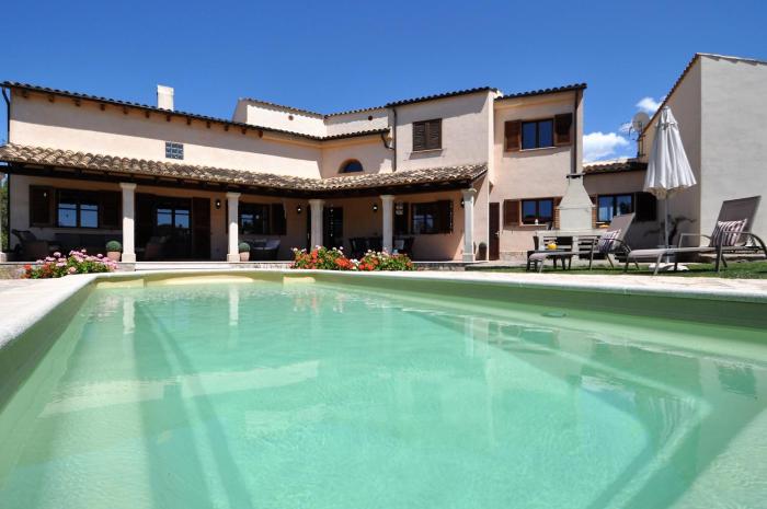 Finca SON RUBI a los pies de Serra Tramuntana