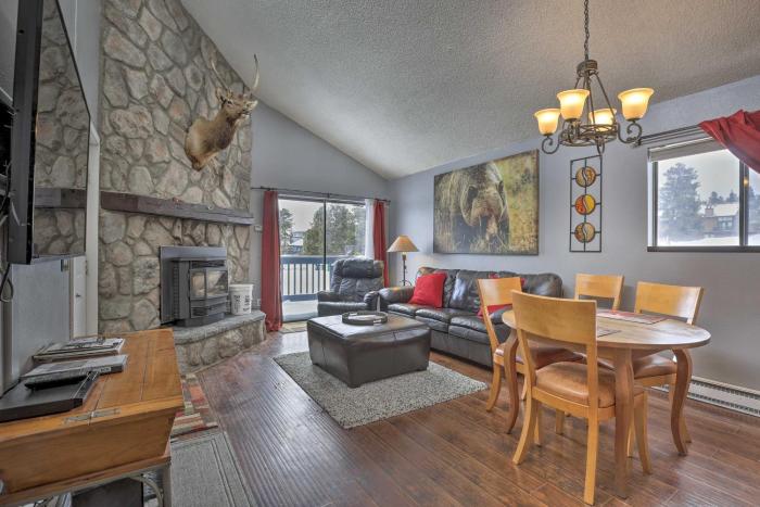 Cozy Fraser Mtn Retreat with Shuttle to Winter Park