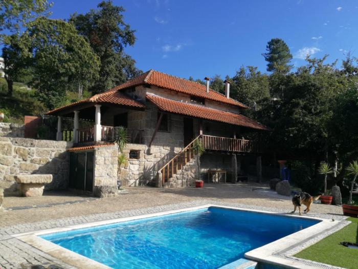 Ribeiro Country Villa com Piscina a 30 min do Porto