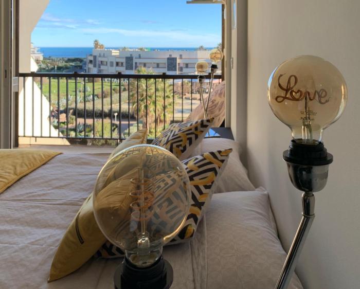 BAGATELLE NATURISTE HELIOPOLIS clim ascenseur vue mer parking privé