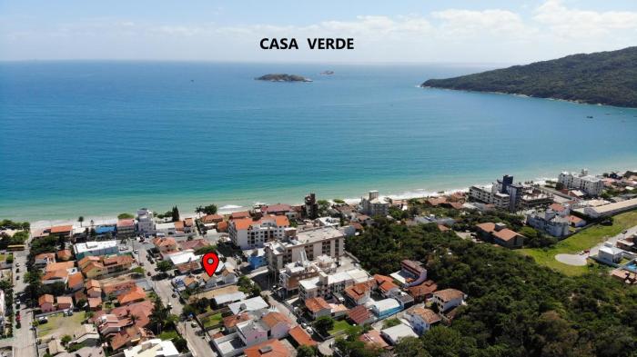 Casa VERDE - A 70 Metros da Areia da Praia dos Ingleses - 6 Pessoas