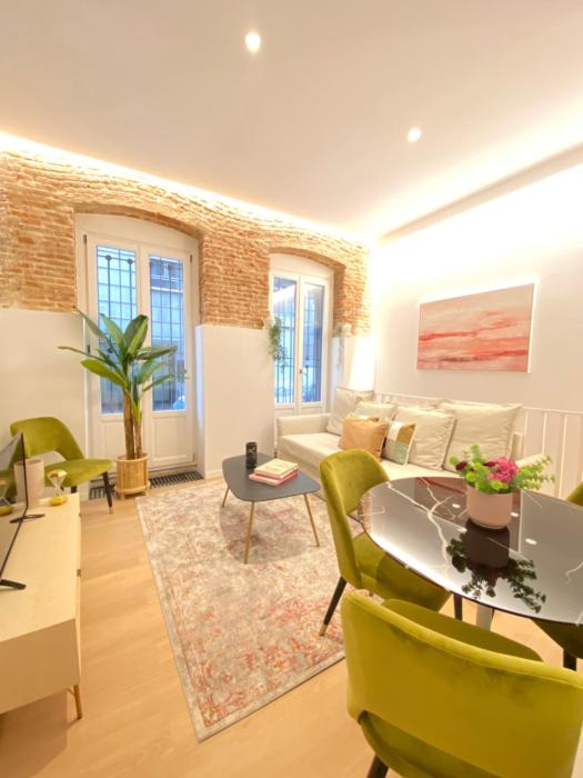 Collection Latina - Apartamentos Únicos en el Barrio Más Auténtico