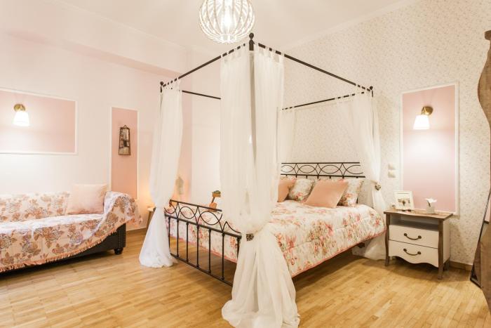 Syntagma 3 Bedroom Sweet Simple And Practical Apartment