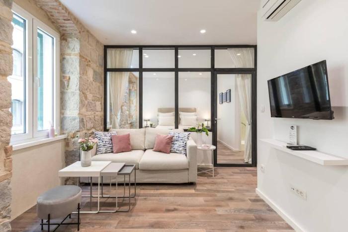 Adriatik Lux Teatro 1