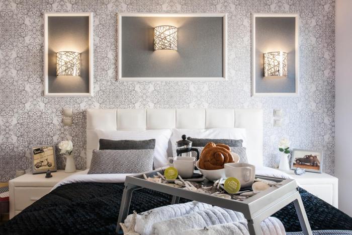 Museum of Modern Apartment next to Suggrou Fix metro- big, safe, simple and central