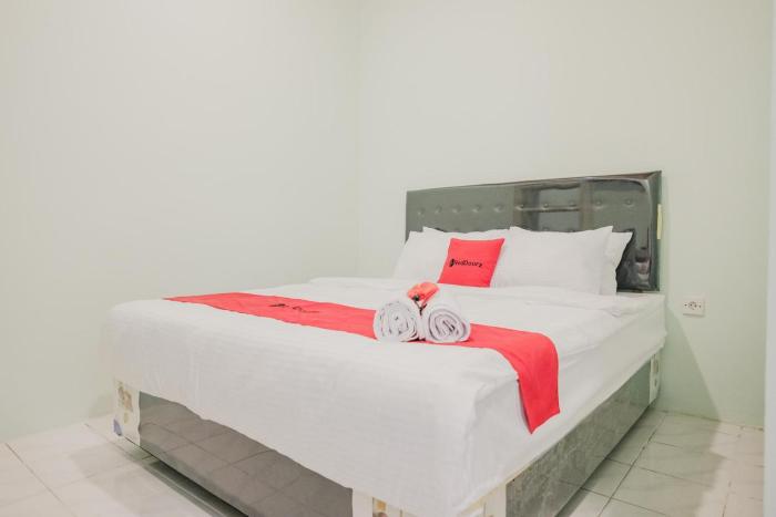RedDoorz @ Jalan Pangeran Antasari Lampung 2