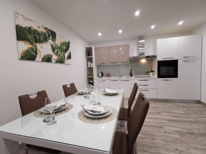 Apartmani Pina 1