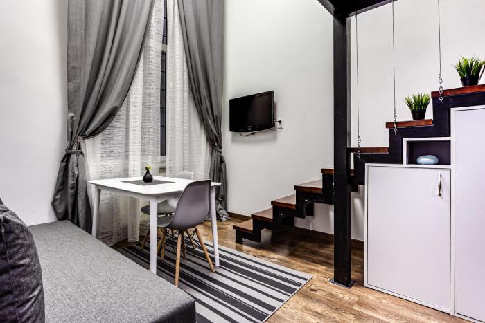 Valova 13, small studio