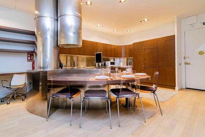 Luxury Apartment in La Latina by Batuecas