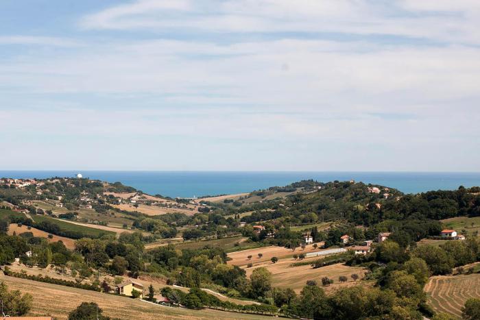 Red House Accomodation Potenza Picena