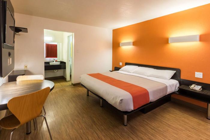 Motel 6-Stephenville, TX