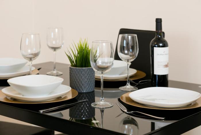 Modern 2BR Apartment 3 Beds BHX City Centre NEC Solihull Ideal for Contractors & Insurance