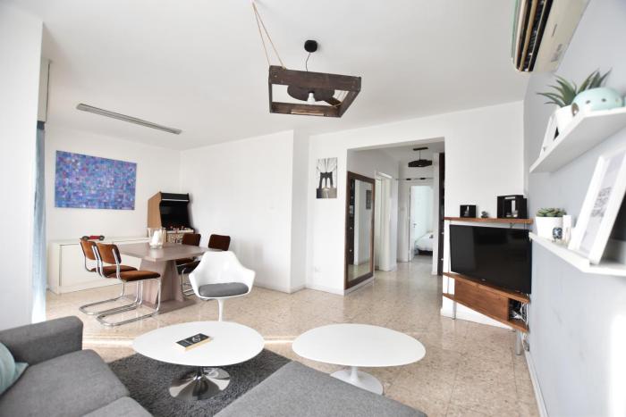 Glabur Stays - The Cozy 2 BDR - Nicosia City, Free Parking & Wifi, Welcomes You!!!