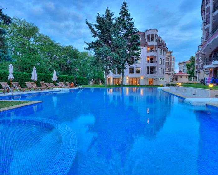 Purple Star Apartments