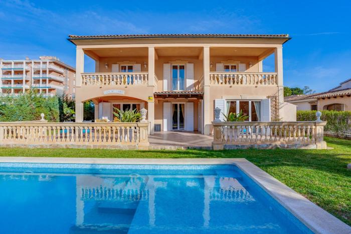 Villa Puerto Alcudia - Lago Aran Berna by PriorityVillas