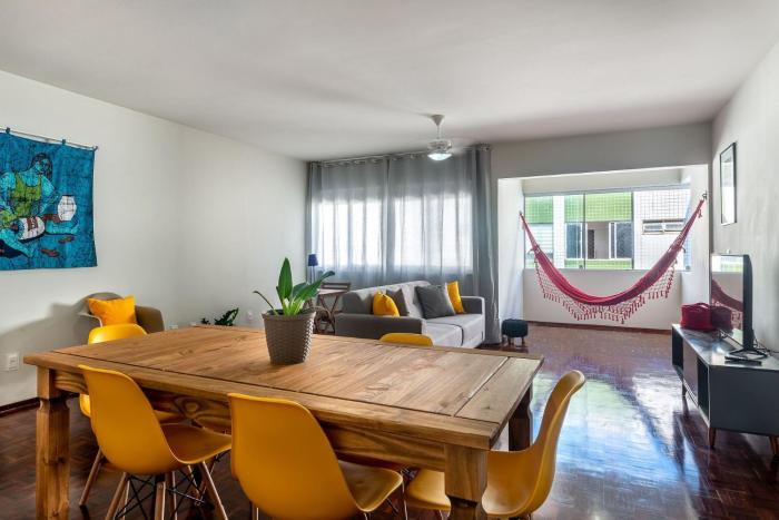 Excelente 3 Quartos Rua Navegantes em Boa Viagem No melhor local da praia SAL802B