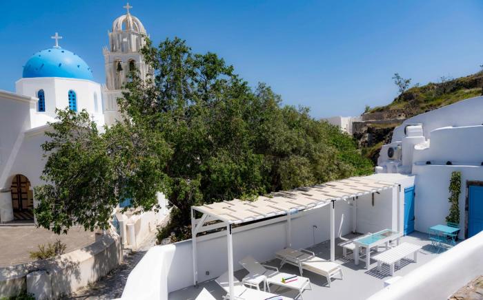 Bonita Santorini Cave