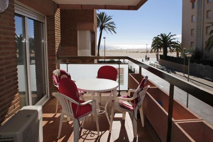 AT132 Els Pins, 1ra línea de la playa, piscina, airco, aparcamiento