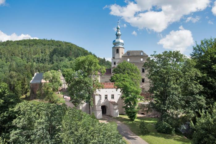 Zamek Sarny - Schloss Scharfeneck